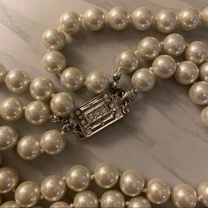 Jewelry - Jackie O Style Pearl Necklace Jewelry - Jackie O Style Pearl Necklace
